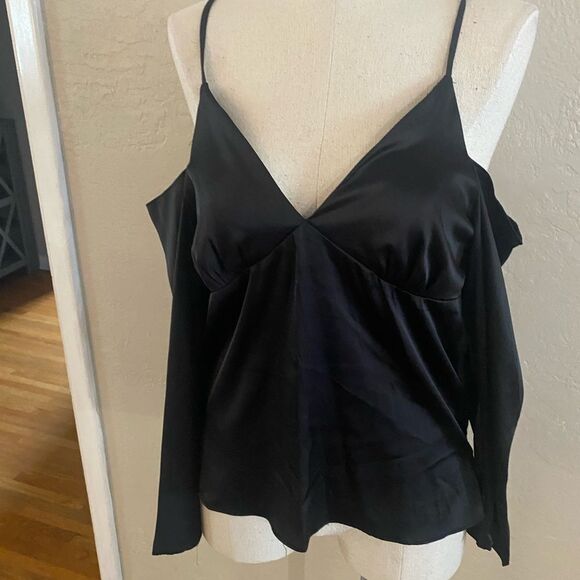 COPY - NWT WAYF Cold Shoulder Cami Blouse Sz XS - Picture 4 of 8
